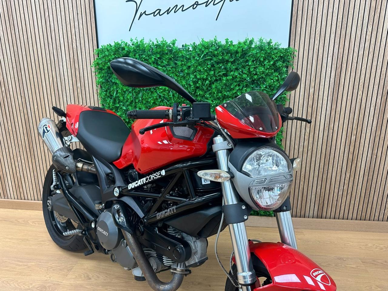 DUCATI MONSTER 696 SCARICO TERMIGNONI DA 99€ AL MESE