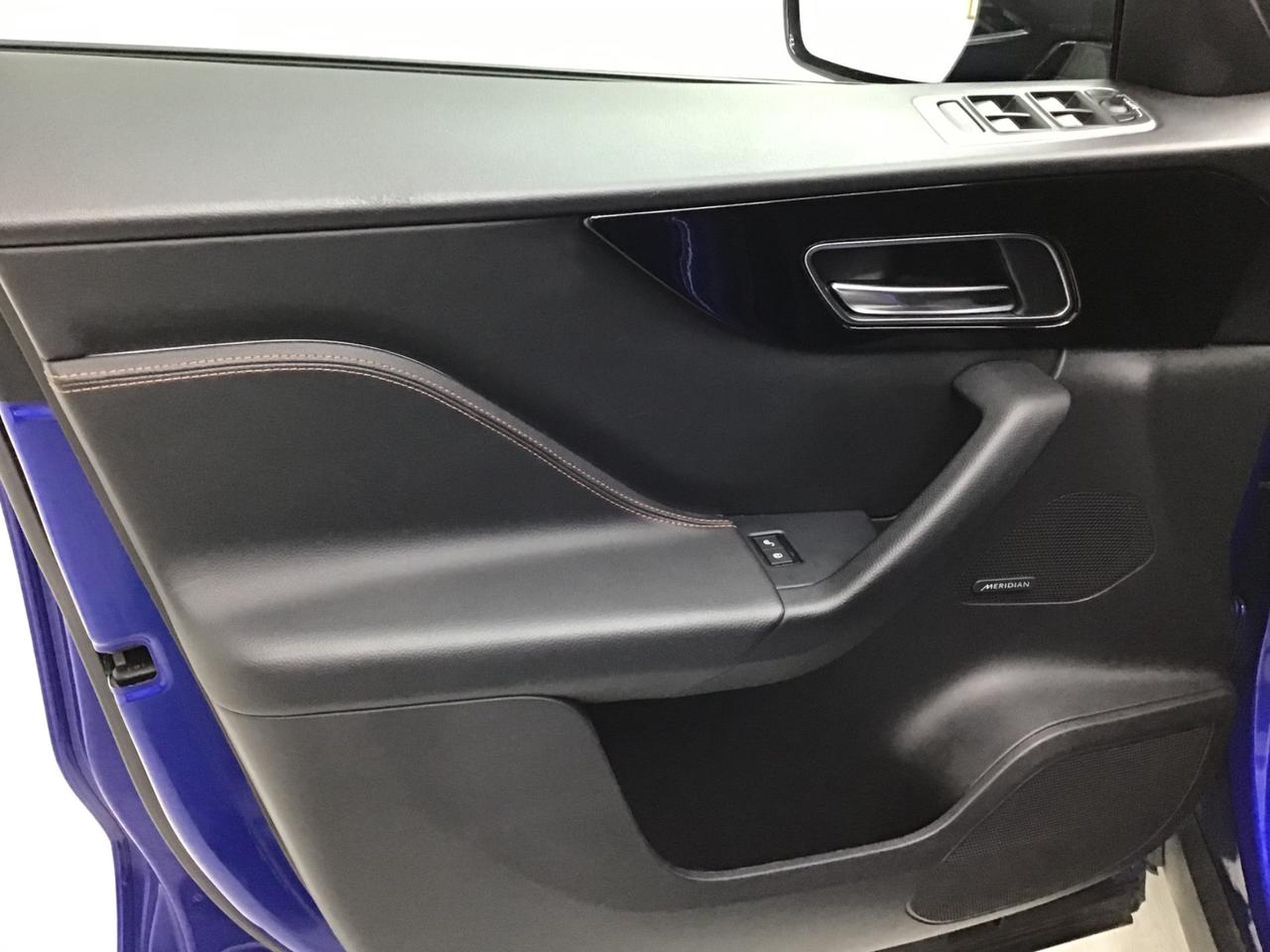 Jaguar F-Pace 2.0 D 180 CV AWD aut. Prestige