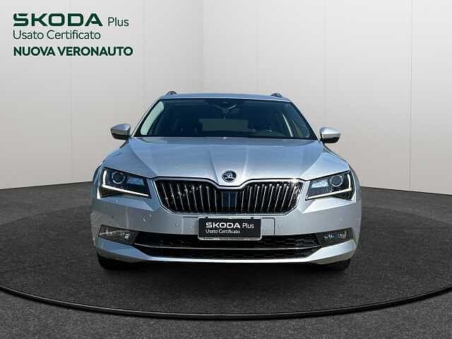 SKODA Superb 2.0 TDI 150 CV SCR DSG Wagon Executive