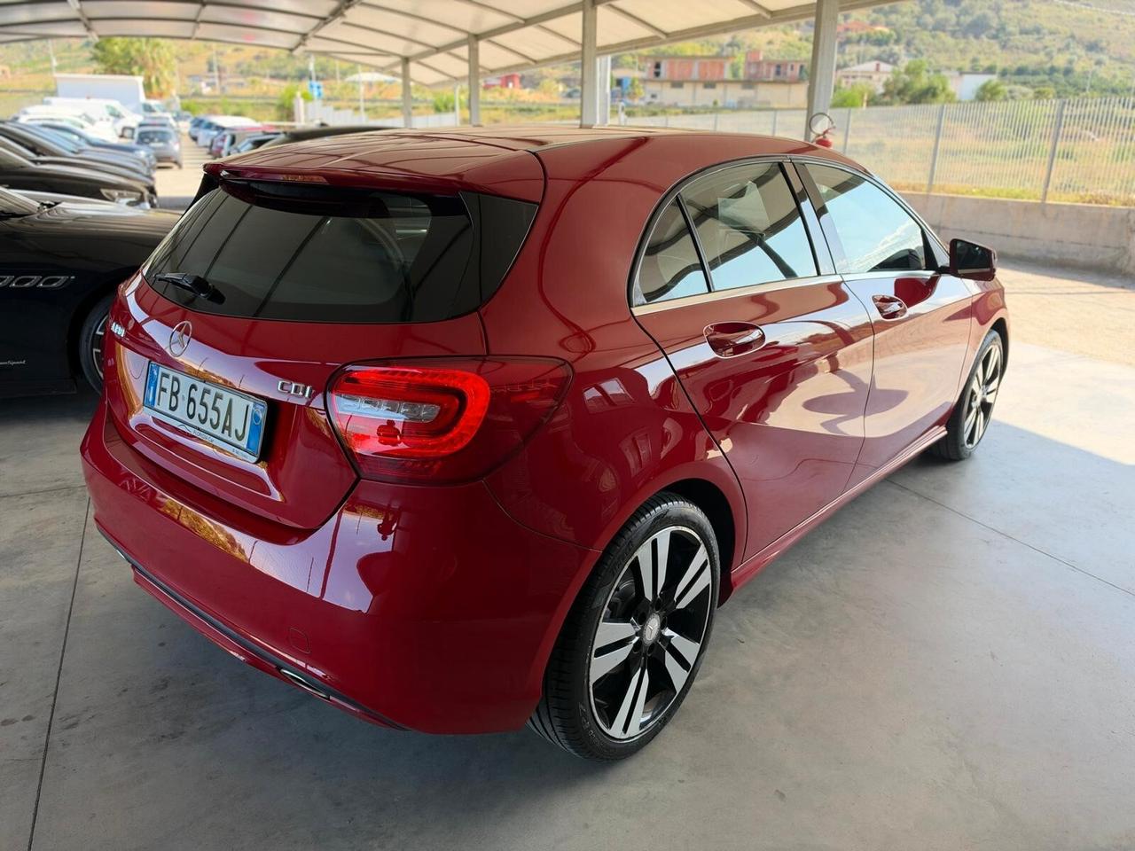 MERCEDES A 180 CDI SPORT 110CV 2015