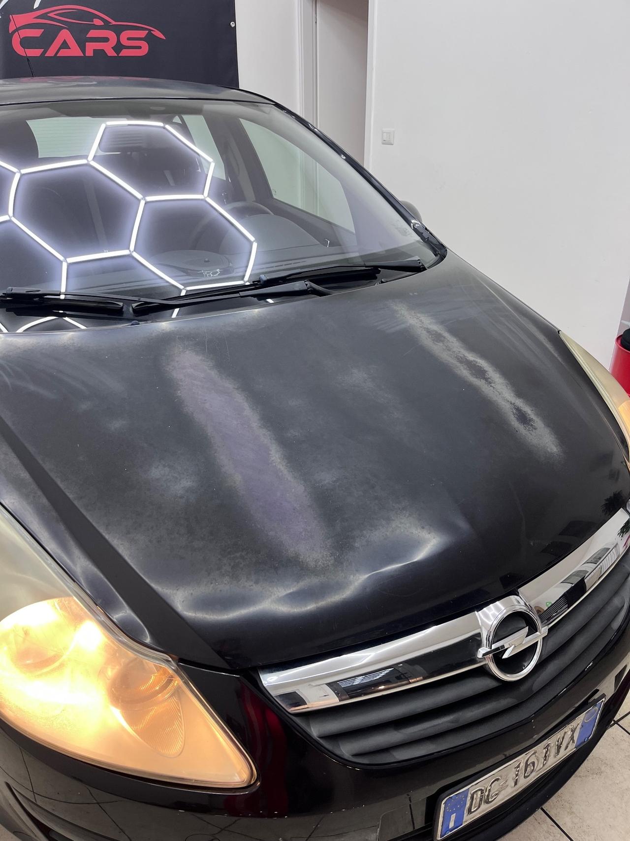 Opel Corsa 1.4 16V 5 porte Cosmo