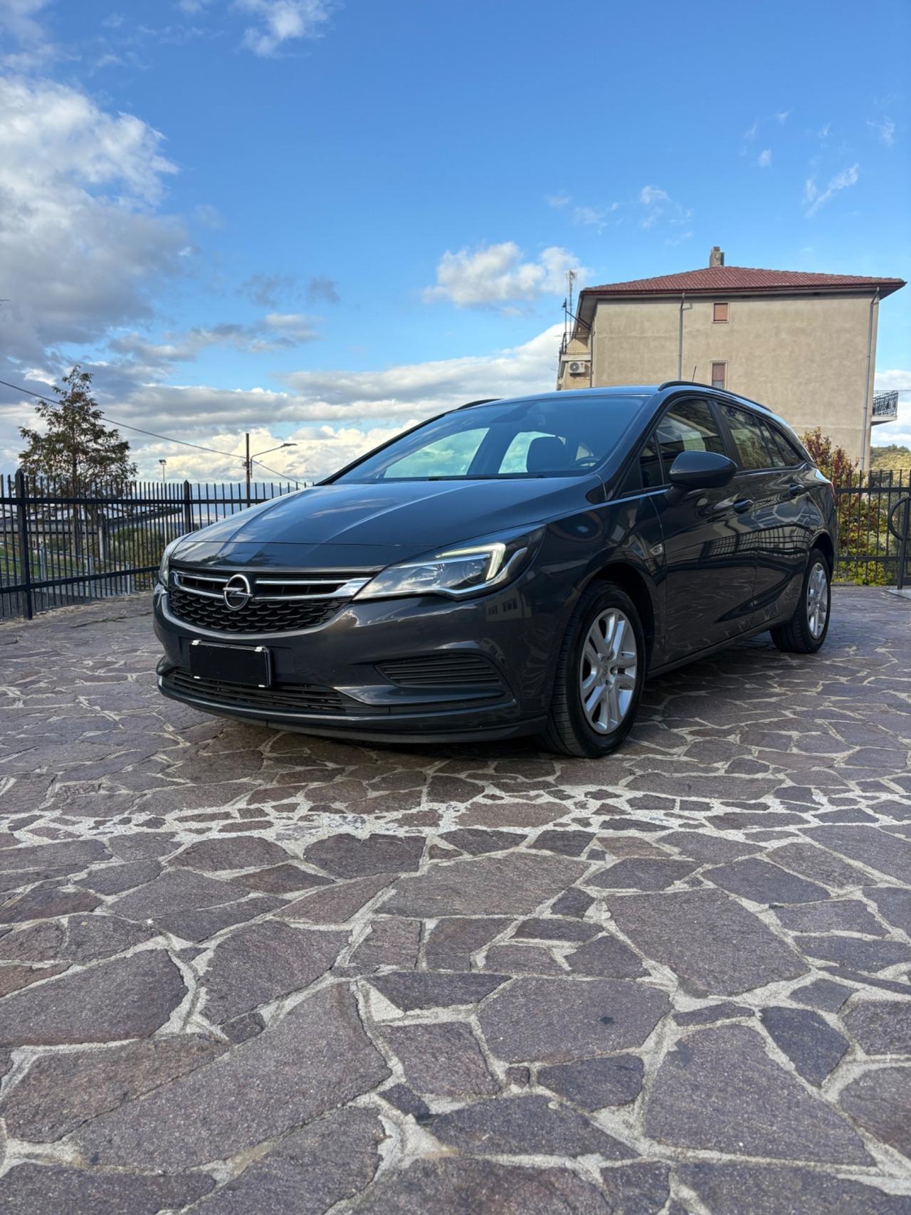 Opel Astra 1.6 CDTi Sports Tourer Business