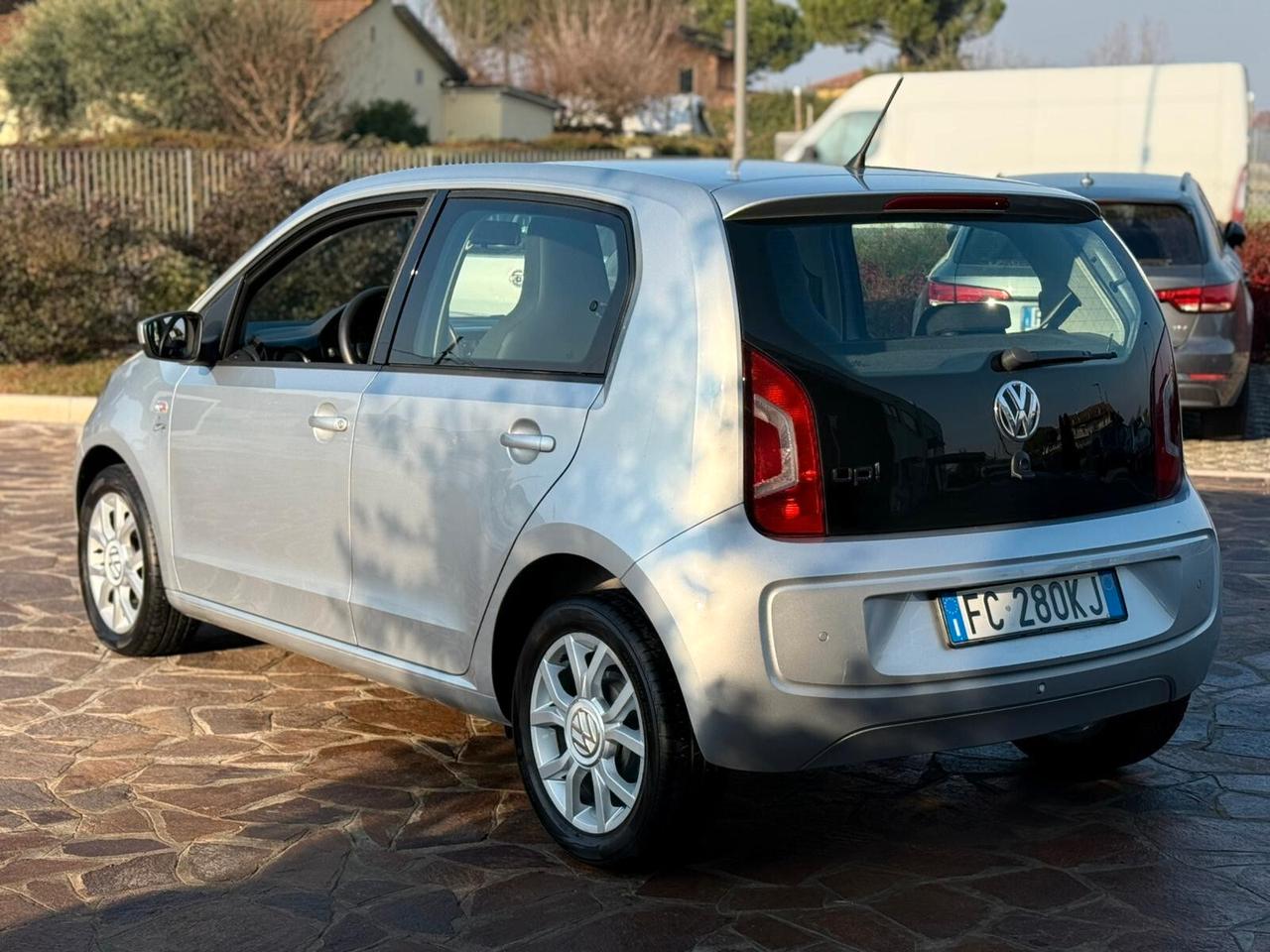 Volkswagen up! 1.0 75 cv