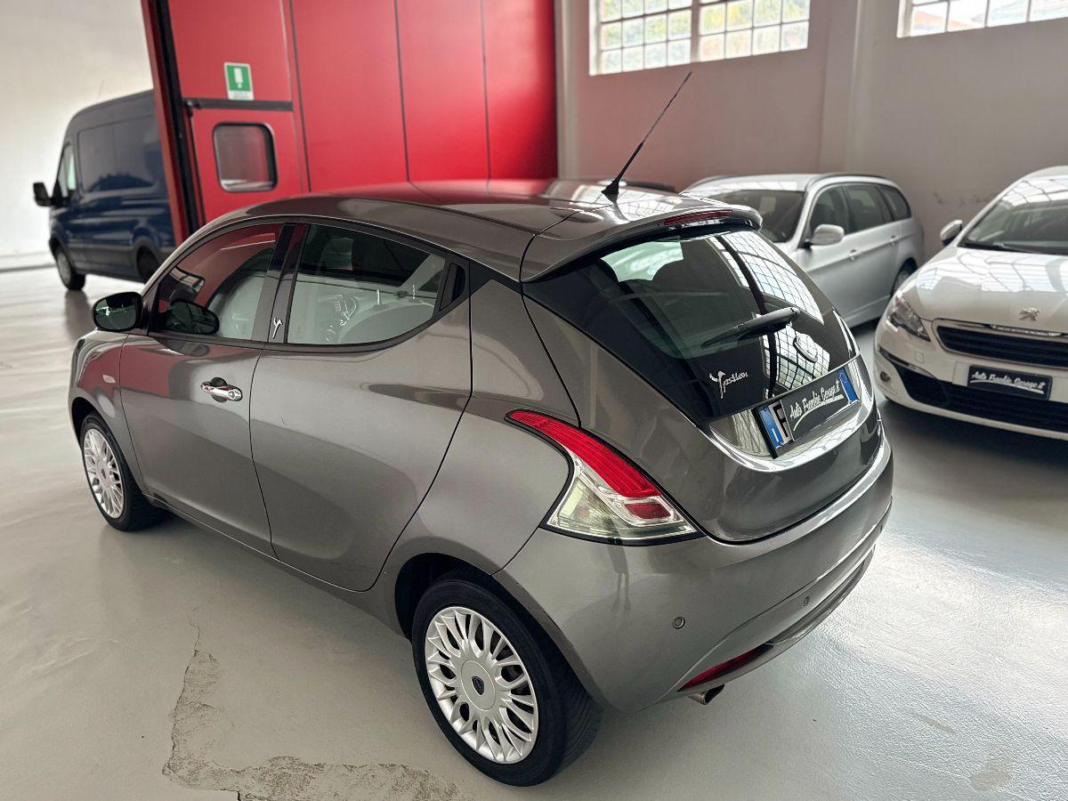 LANCIA - Ypsilon - 1.2 69 CV 5p. Platinum