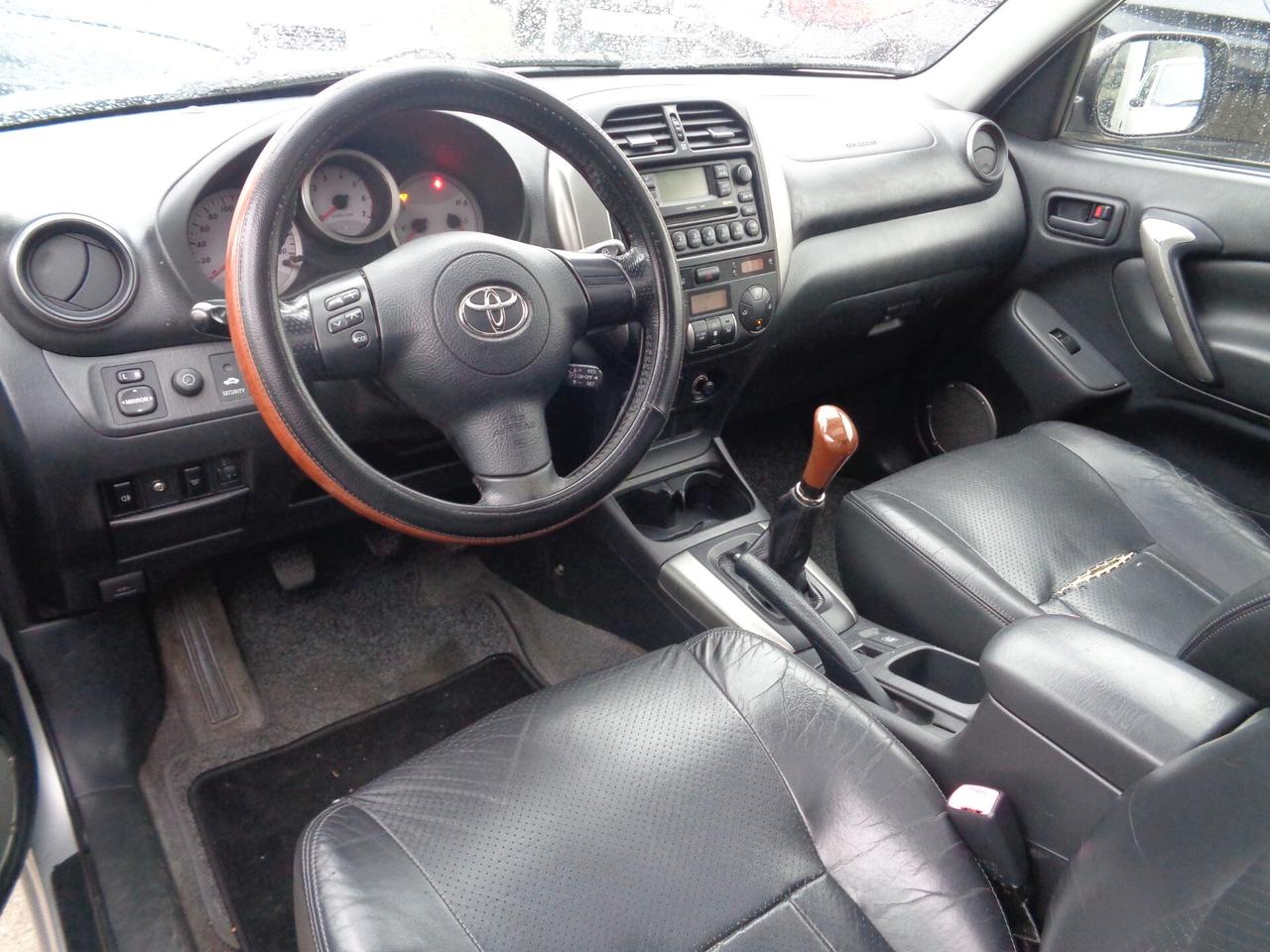 Toyota RAV 4 RAV4 2.0 Tdi D-4D cat 3 porte Sol