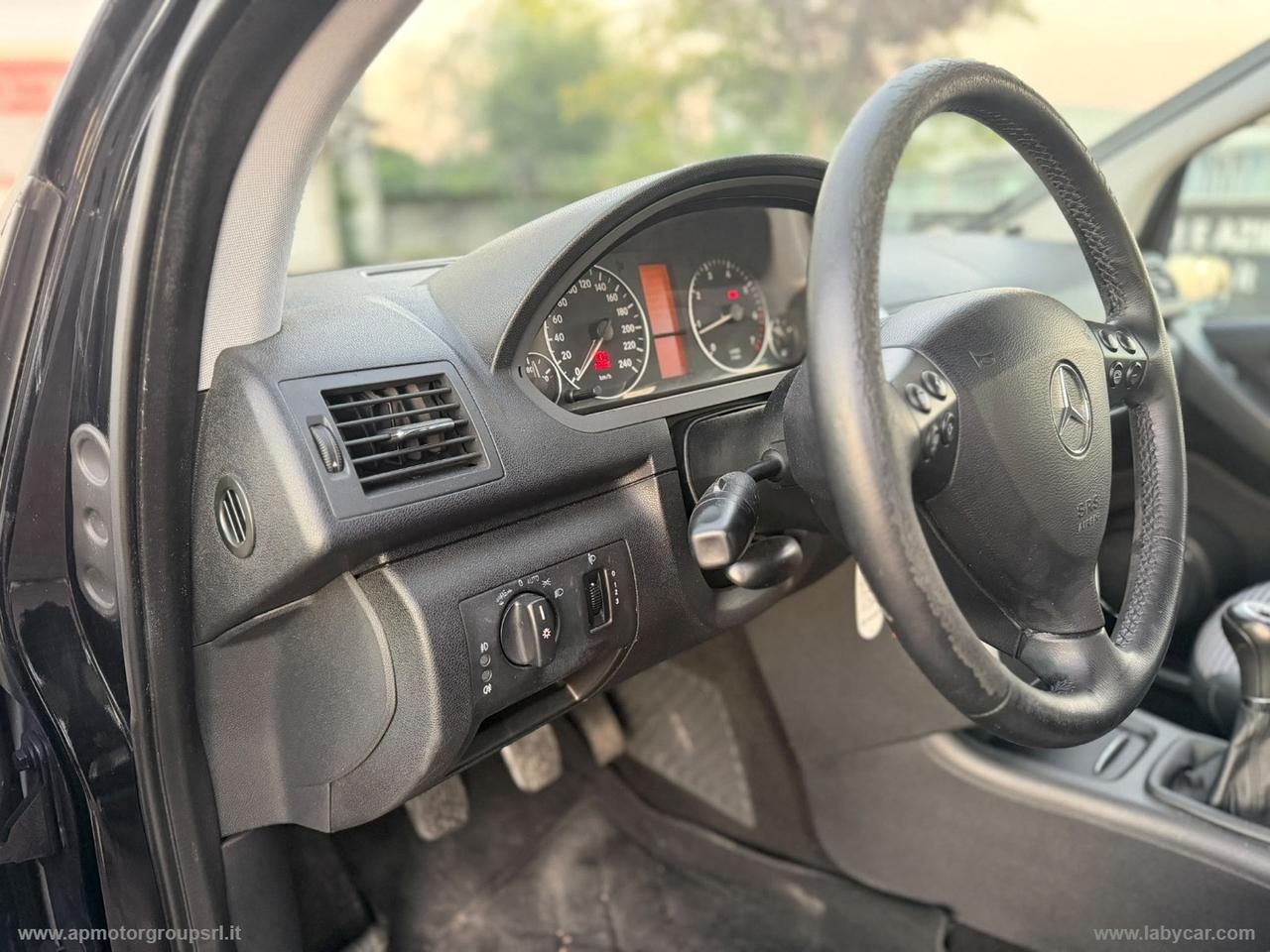 MERCEDES-BENZ A 150 Avantgarde BLACK MATT