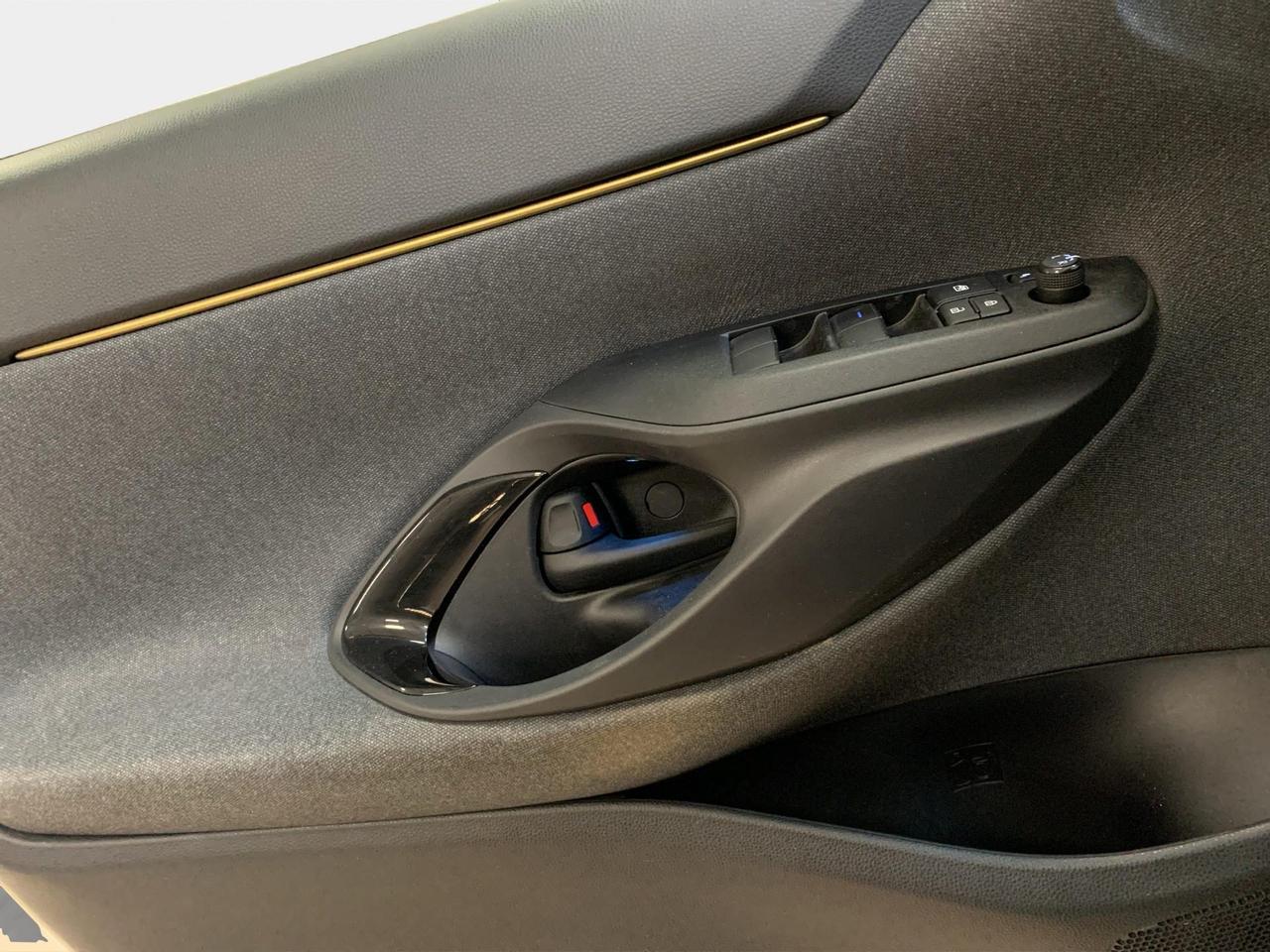 Toyota Yaris Cross 1.5h Adventure awd-i 116cv e-c