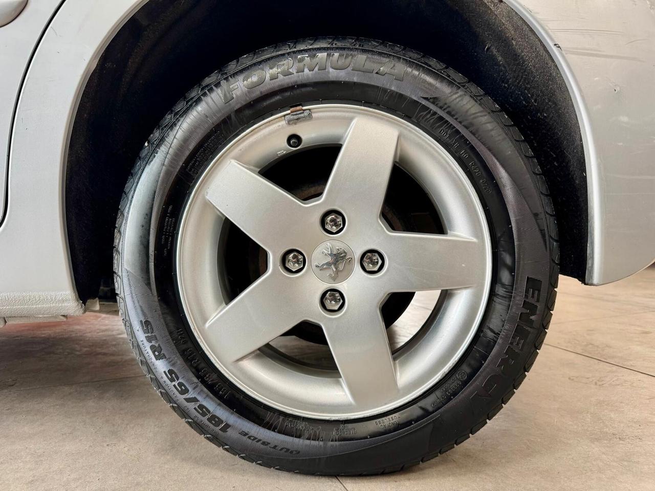 Peugeot 207 1.4 HDi 70cv 5p. 10/2011