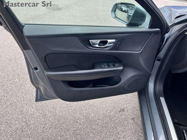 VOLVO V60 V60 2.0 b4 Momentum Business auto - GF230BY
