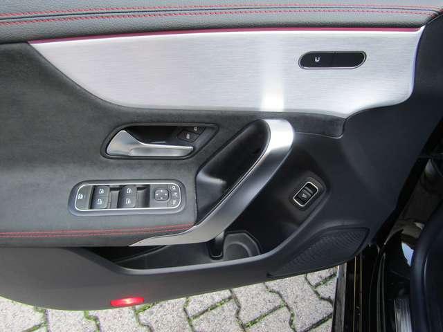 Mercedes-Benz CLA 200 d PREMIUM AMG AUTO,BLIND SPOT,MULTIBEAM LED,KEYLES