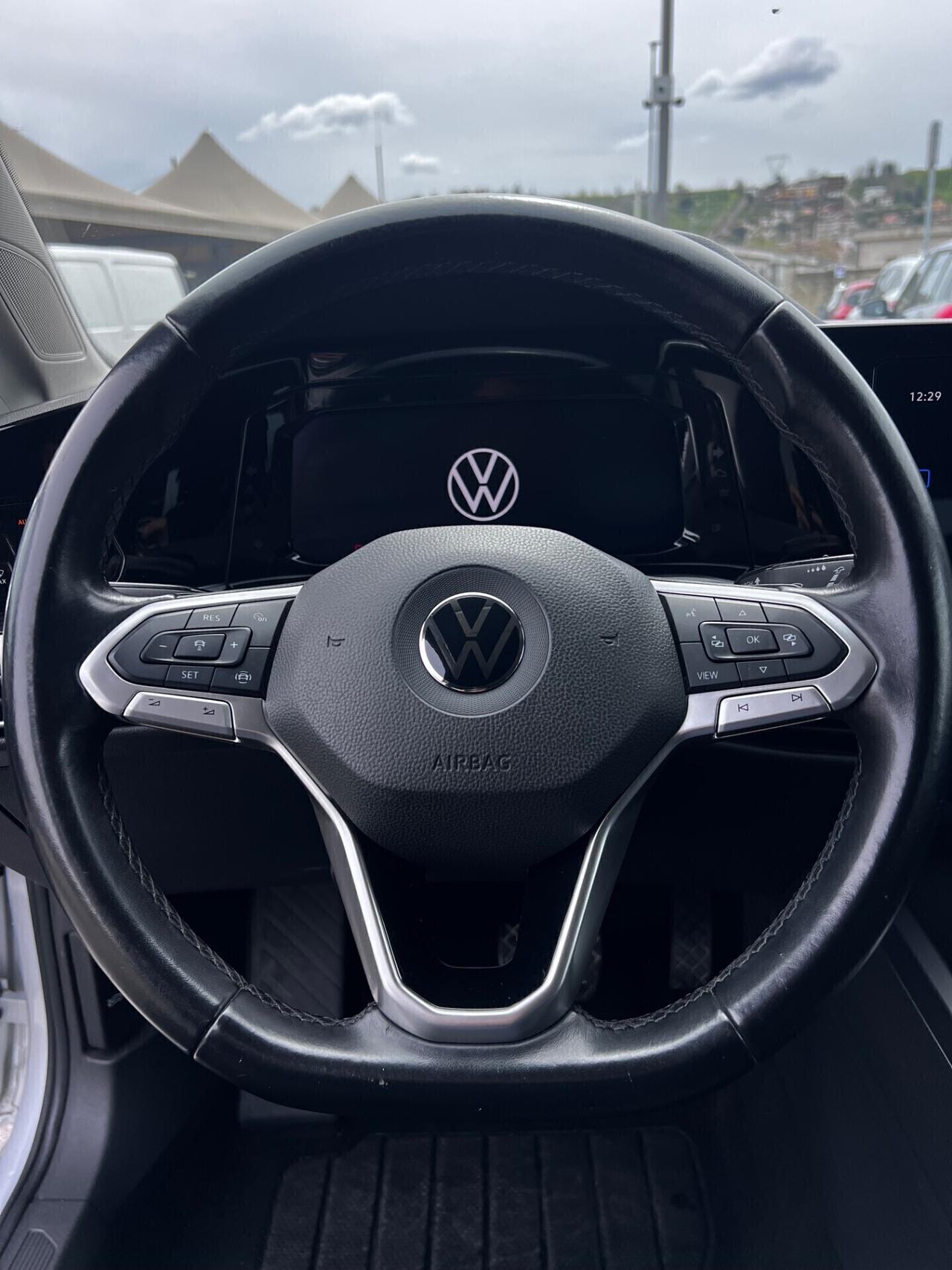 Volkswagen Golf 1.0 TSI DSG Style