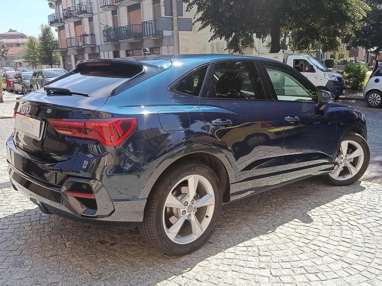 Audi Q3 2.0 TDI Business #6230
