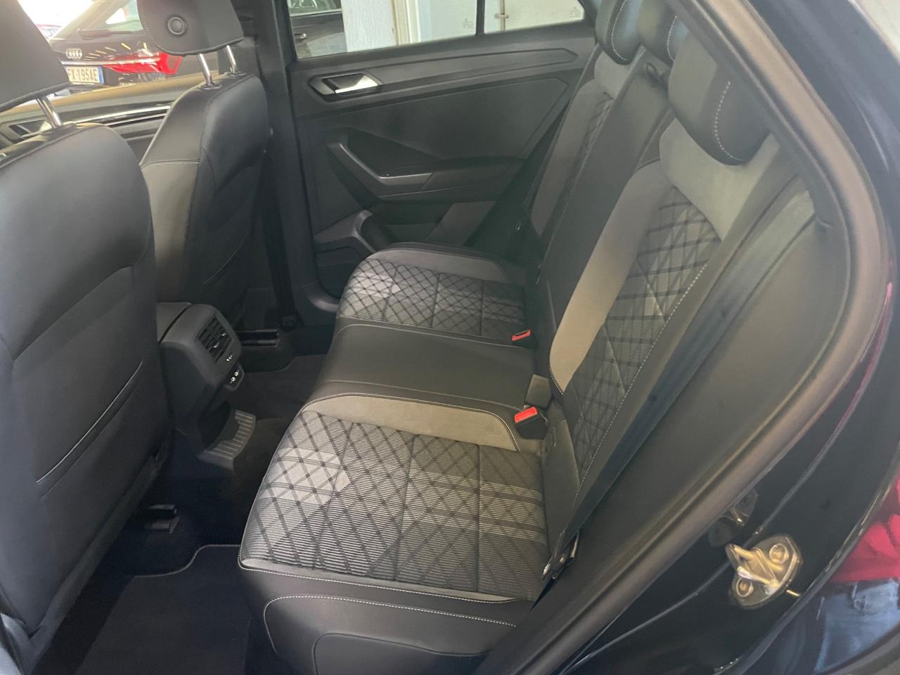 Volkswagen T-Roc 1.5 TSI ACT DSG R-Line Telec.