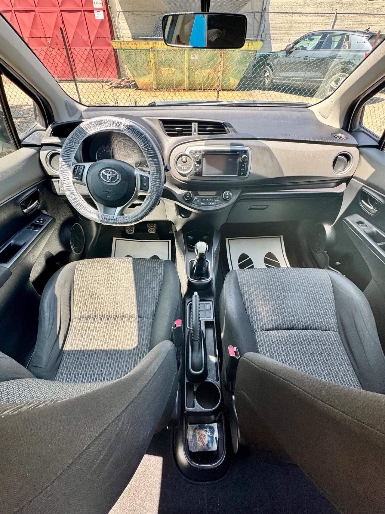 Toyota Yaris 1.0 5 porte Lounge