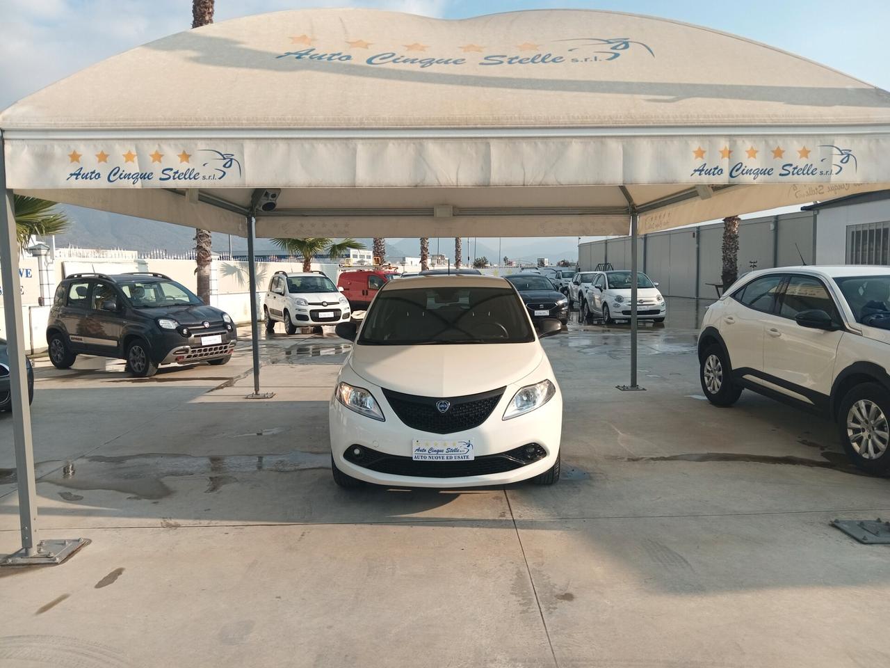 Ypsilon 1.2 C.V 69 PER NEO PATENTATI COME NUOVA