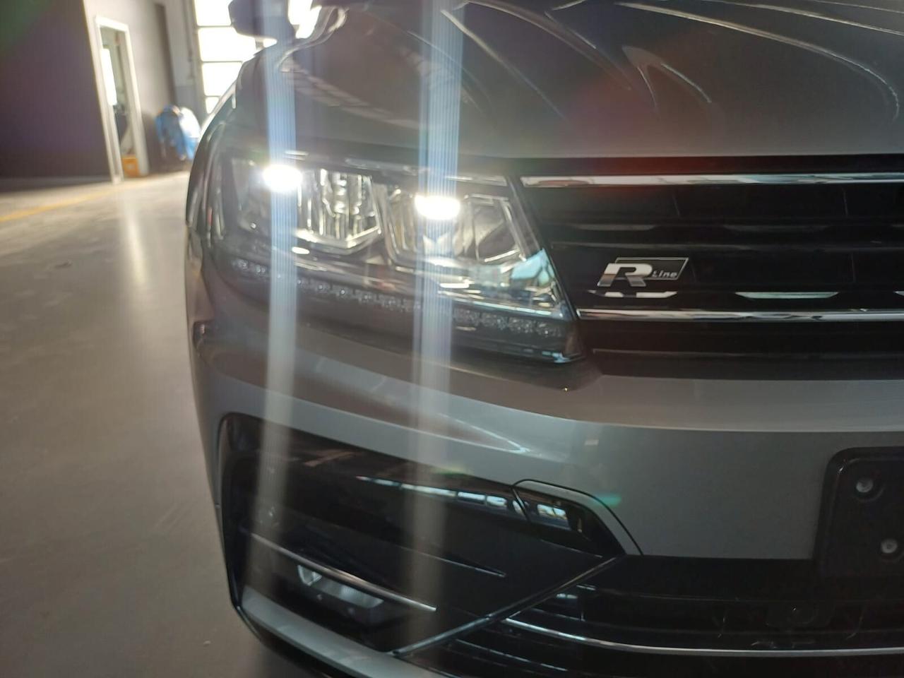 Volkswagen Tiguan 2.0 TDI 150cv DSG 4MOTION R-Line Business