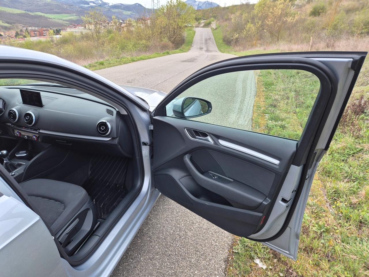 Audi A3 SPB 1.6 TDI clean diesel Attraction Business pack