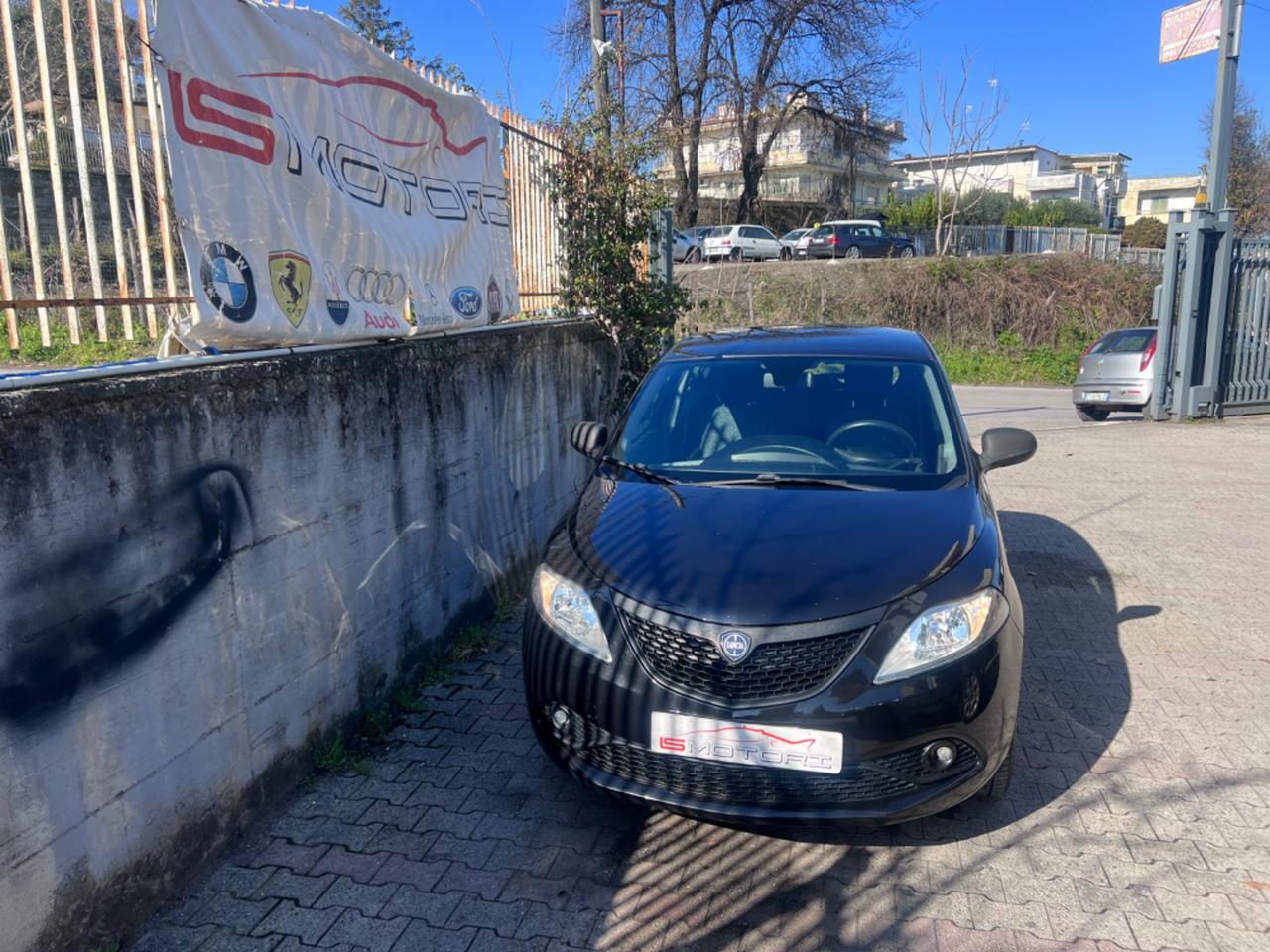 Lancia Ypsilon 1.2 69 CV 5 porte GPL Ecochic Gold