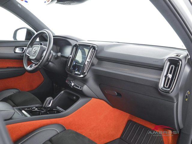 VOLVO XC40 B4 AWD Geartronic R-design