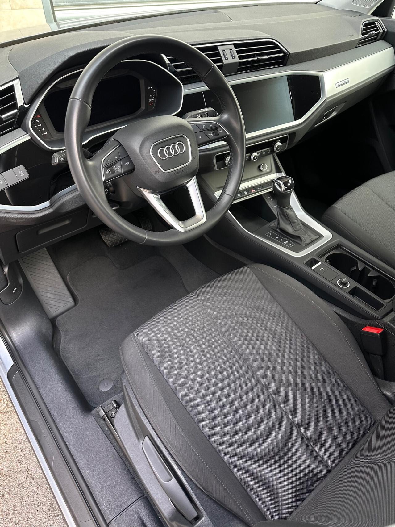 Audi Q3 35 TDI quattro S tronic Business Advanced