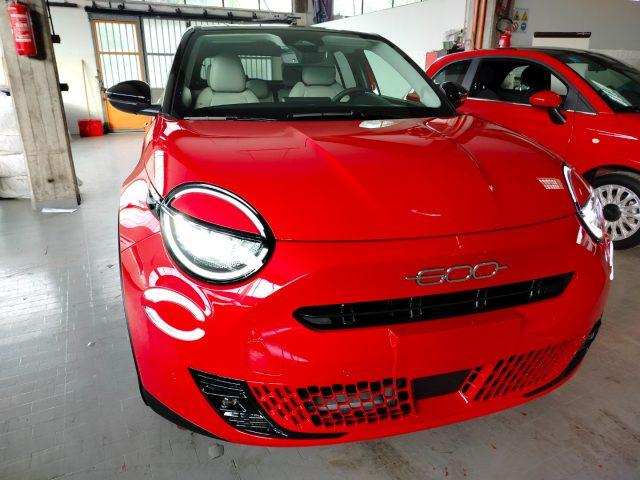 FIAT 600 Hybrid 110 CV DCT MHEV La Prima km0