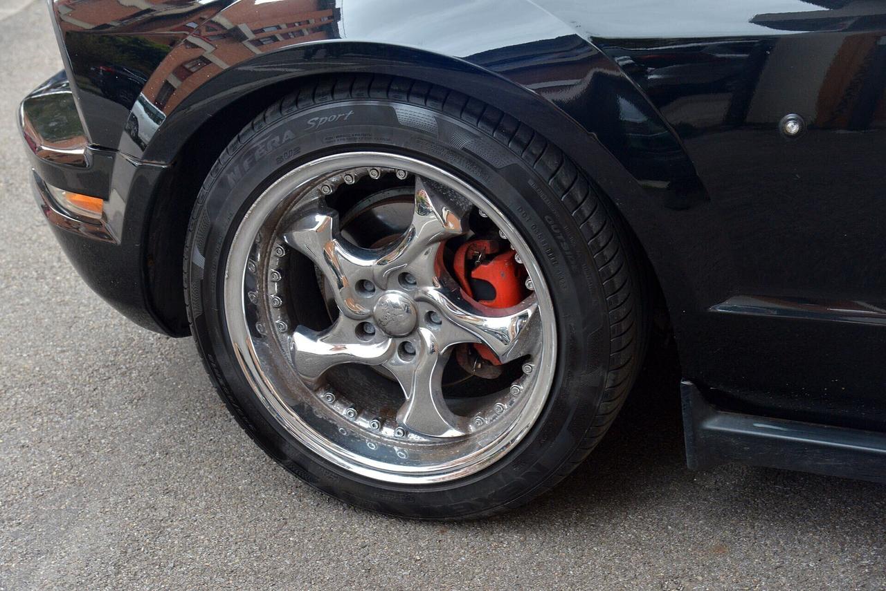 Ford Mustang 4.0 V6 cabrio a Firenze