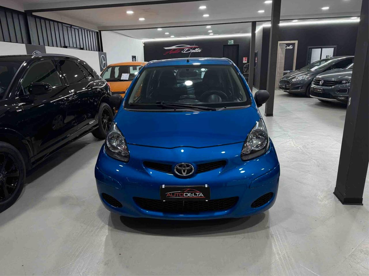 Toyota Aygo 1.0 12V VVT-i 5 porte Deep Ocean Connect