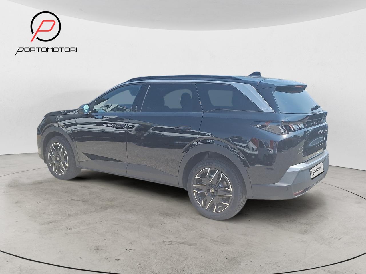 PEUGEOT Nuovo 5008 Hybrid 145 e-DCS6 ALLURE