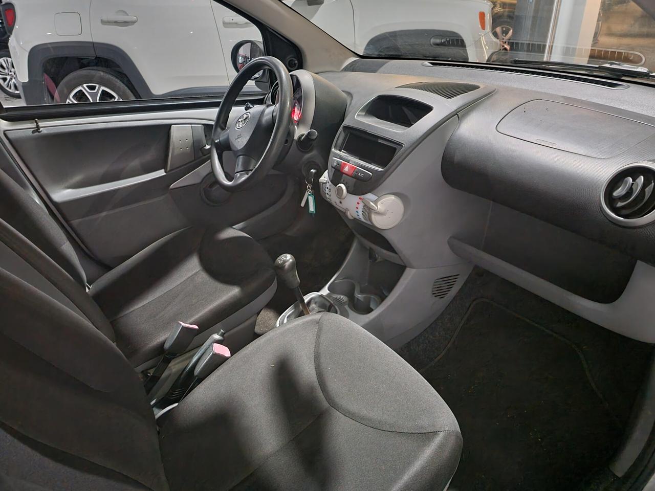 Toyota Aygo 1.0 12V VVT-i 5 porte Now