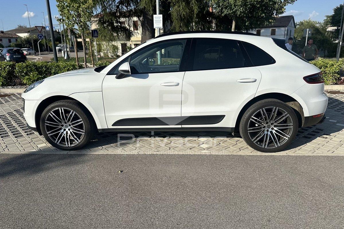 PORSCHE Macan 2.0