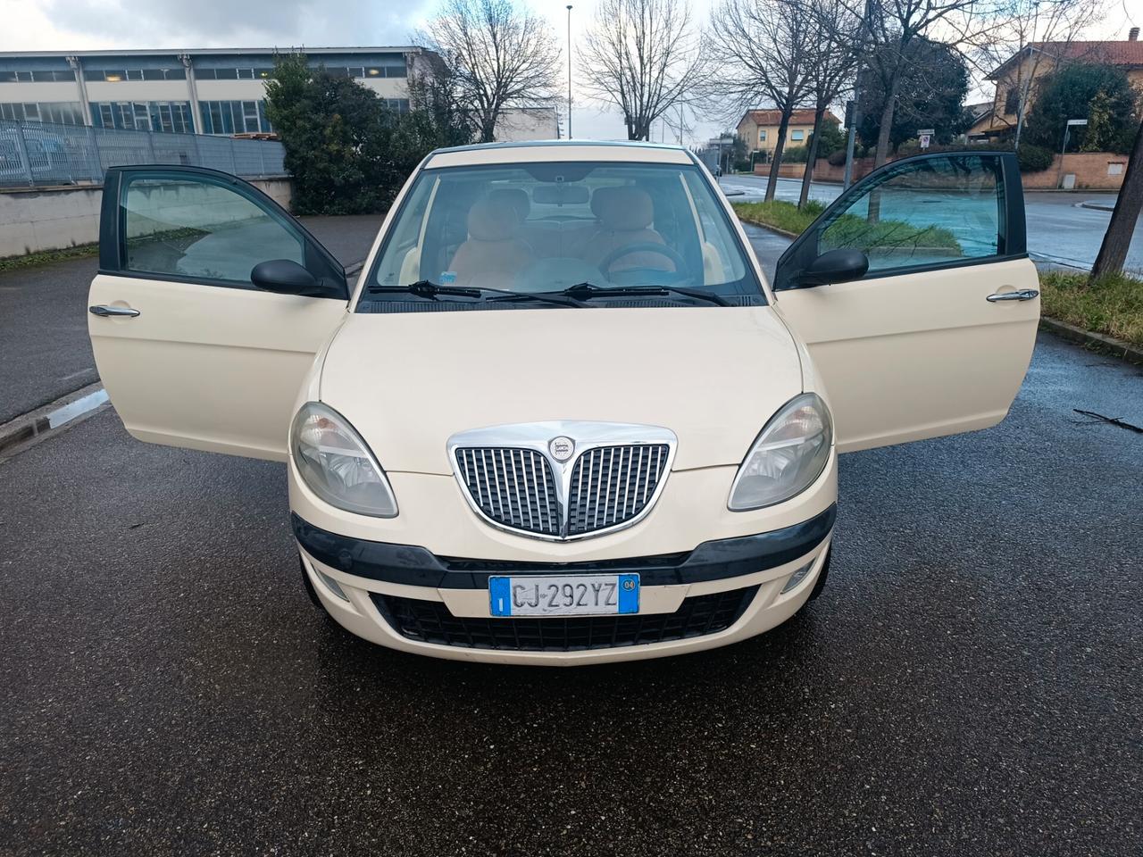 Lancia Ypsilon 1.3 Multijet TETTO APRIBILE