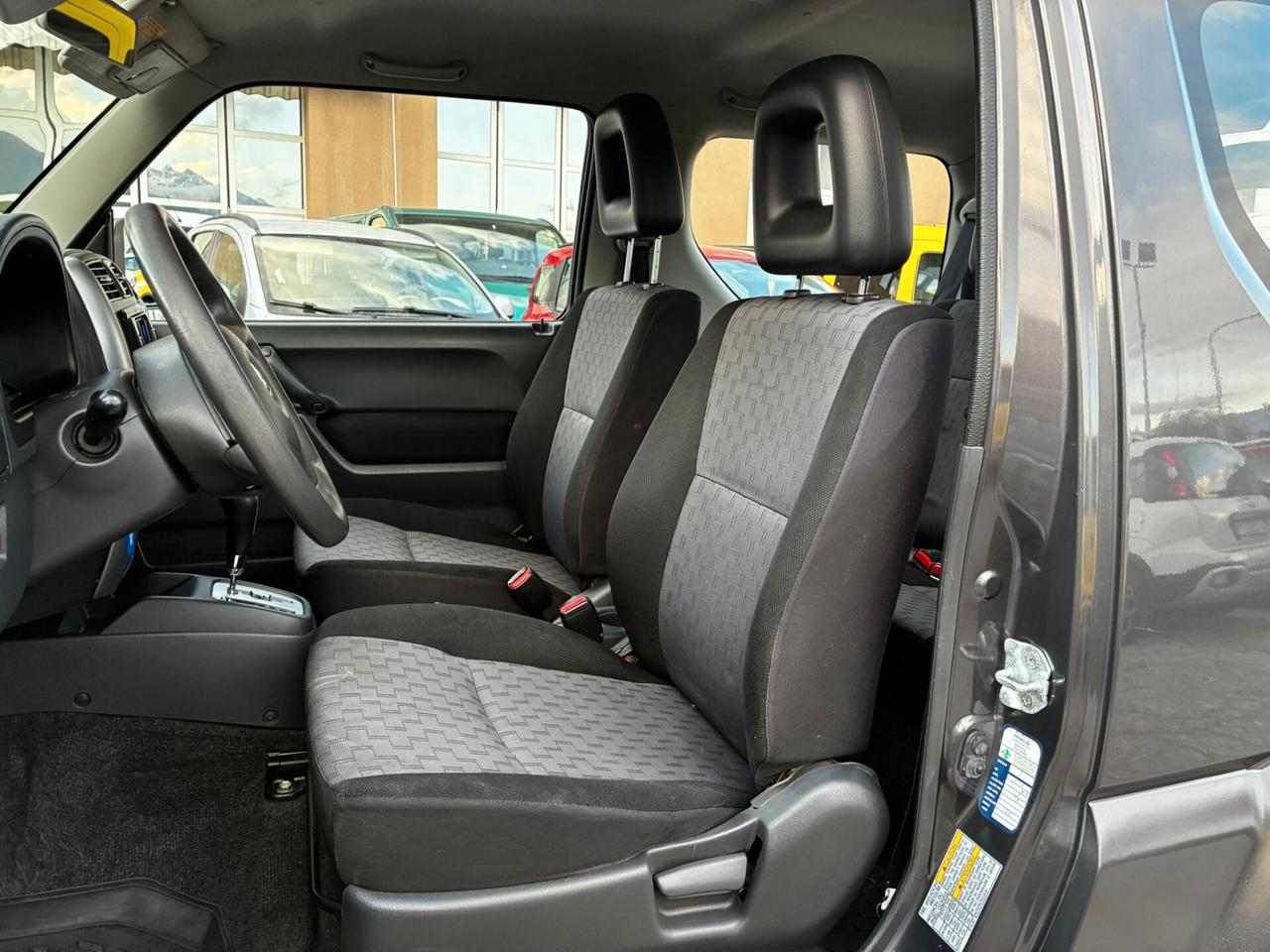 SUZUKI JIMNY 1.3i 16V 4WD JLX AUTOMATICO