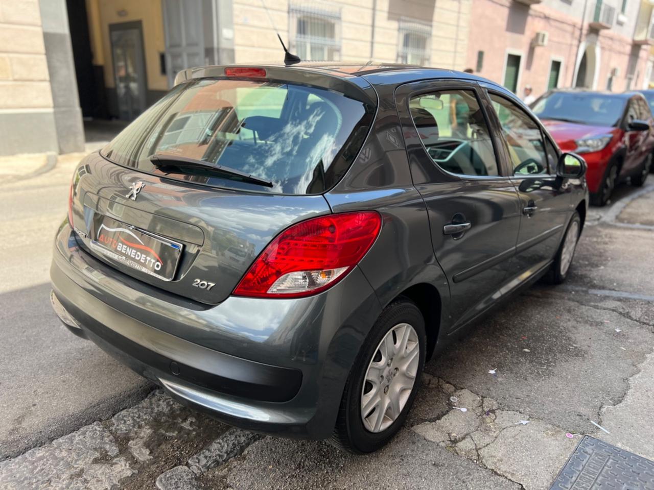 Peugeot 207 1.4 8V 75CV ECO GPL 2009