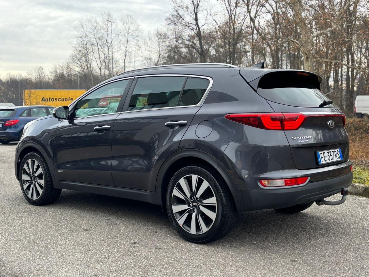 Kia Sportage 2.0 CRDI AWD Rebel*TETTO*PELLE*AUTO*4x4