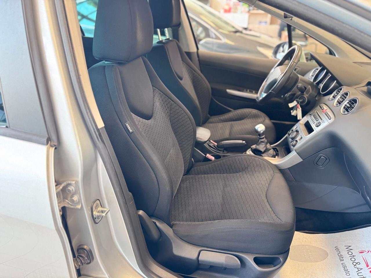 Peugeot 308 1.6 HDi 110CV SW Ciel Féline