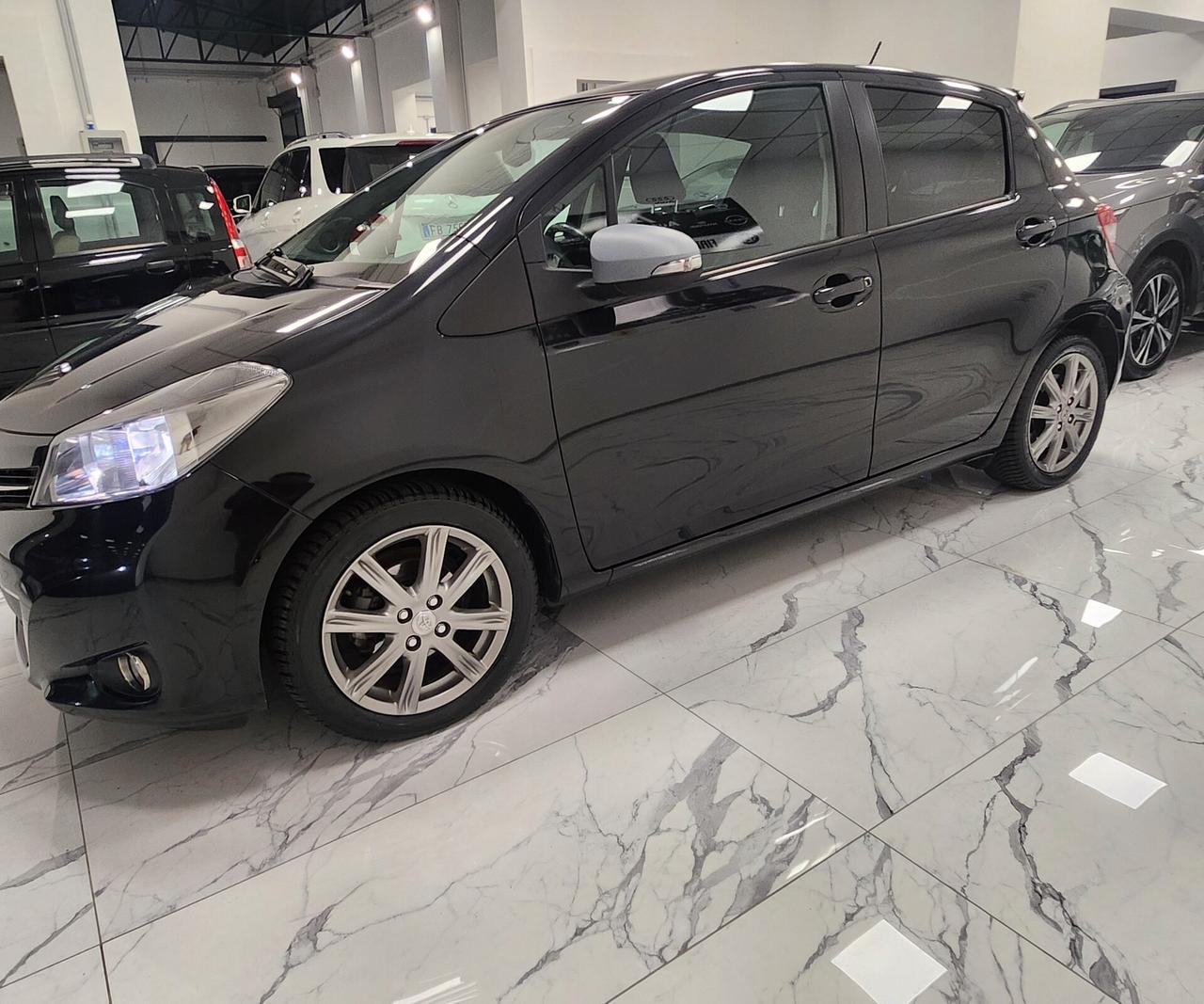 Toyota Yaris 1.4 D-4D DPF 5 porte M-MT Sol