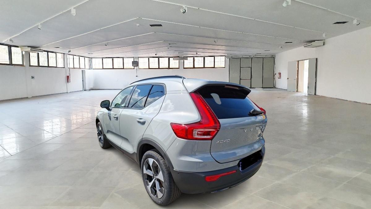 VOLVO Xc40 B3 Mild Hybrid Automatico Ultra Dark