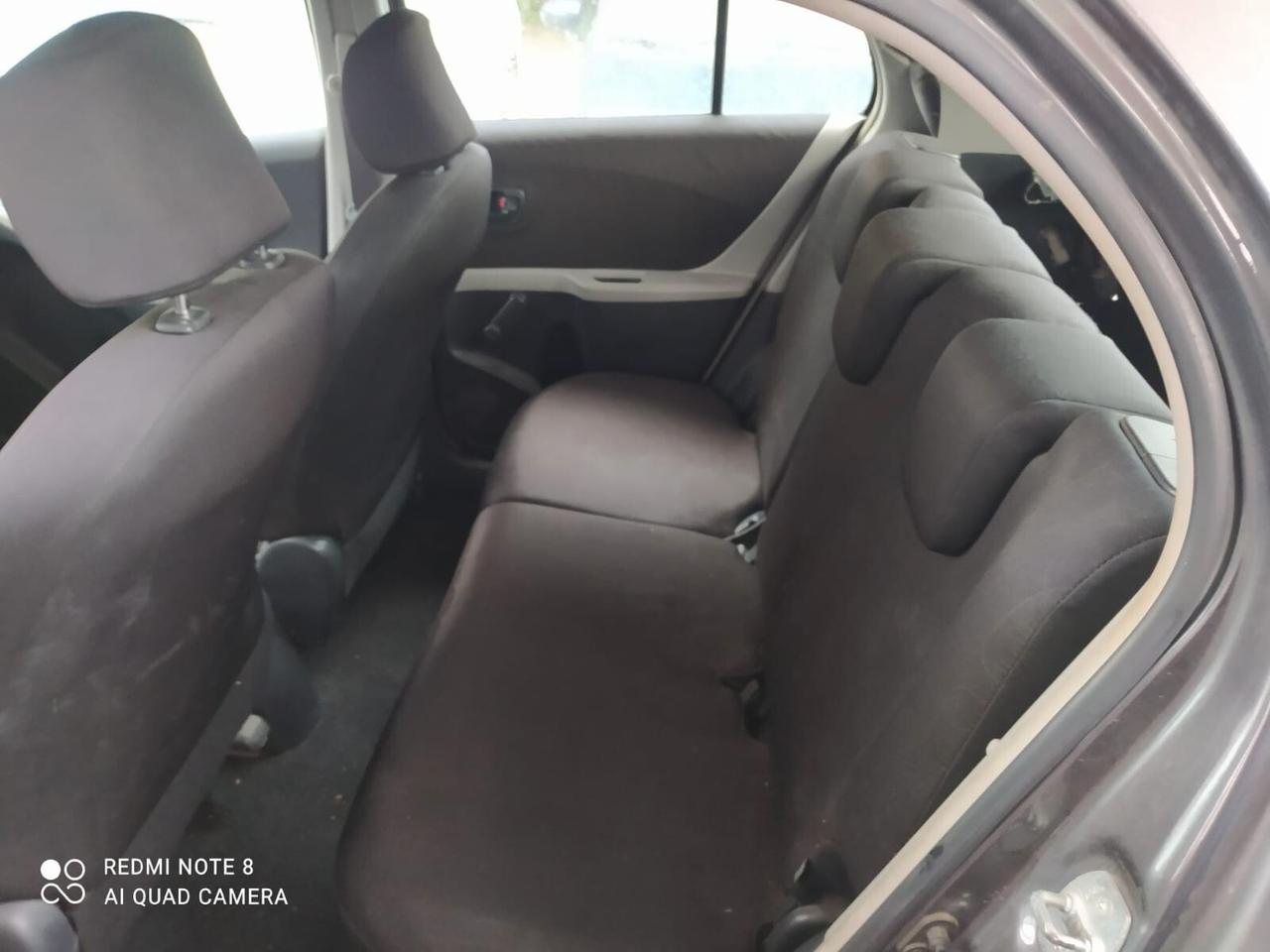 Toyota Yaris 1.0 Luxury pack