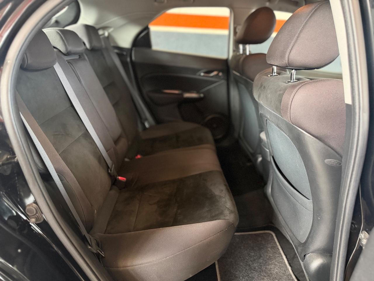 Honda Civic 011 1.4 i-VTEC 5p. Elegance NEOPATENTATI