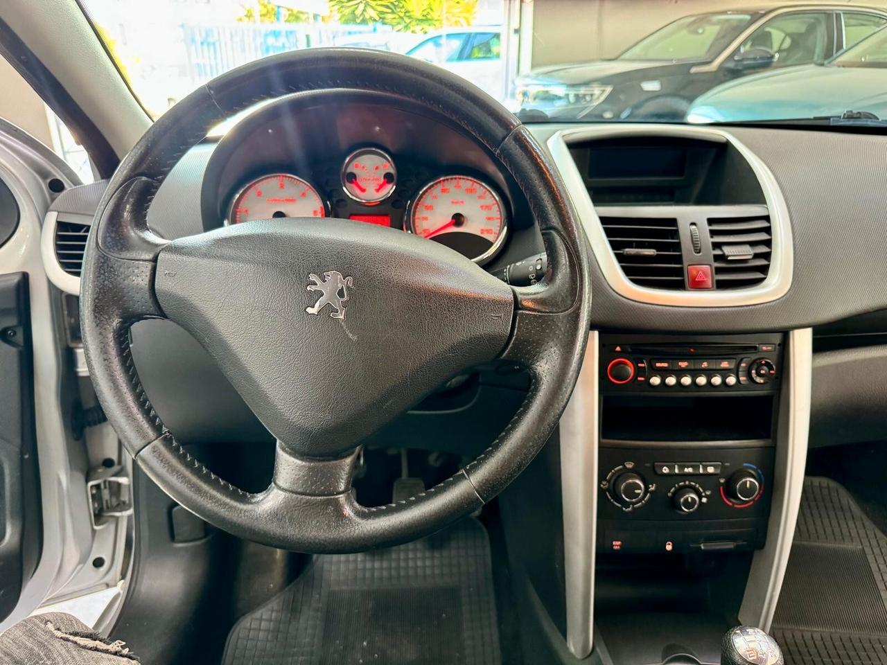 Peugeot 207 1.4 HDi 70cv 5p. 10/2011