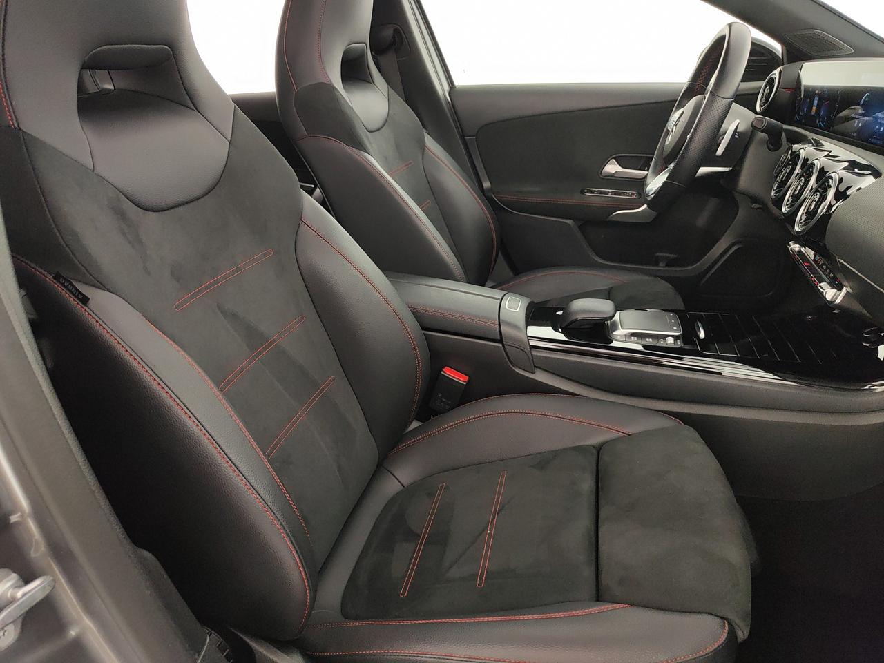 Mercedes-Benz A 200 Premium auto