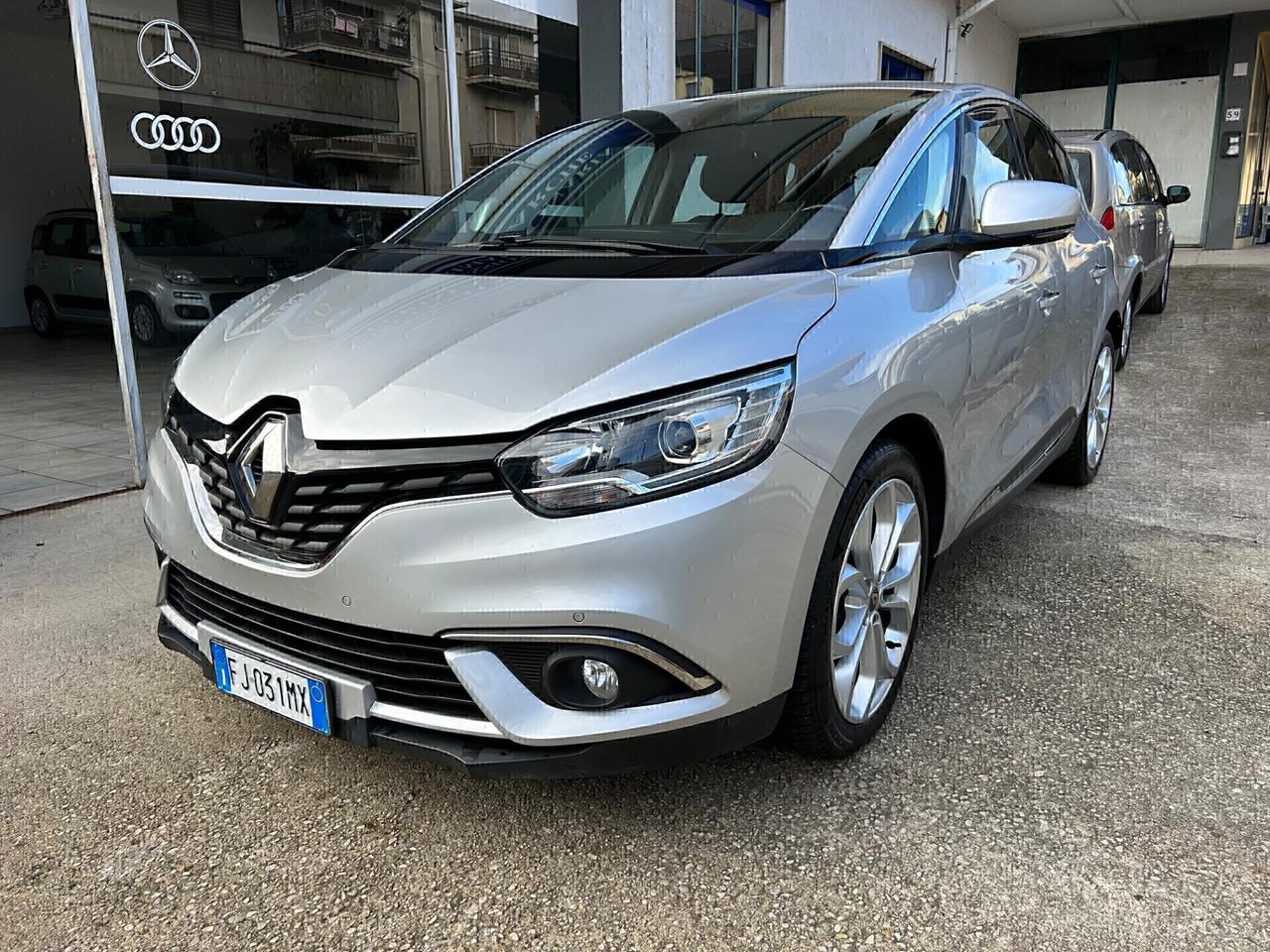 RENAULT SCENIC 1.5 DCI 110 CV FULL “COME NUOVA”!!!!!