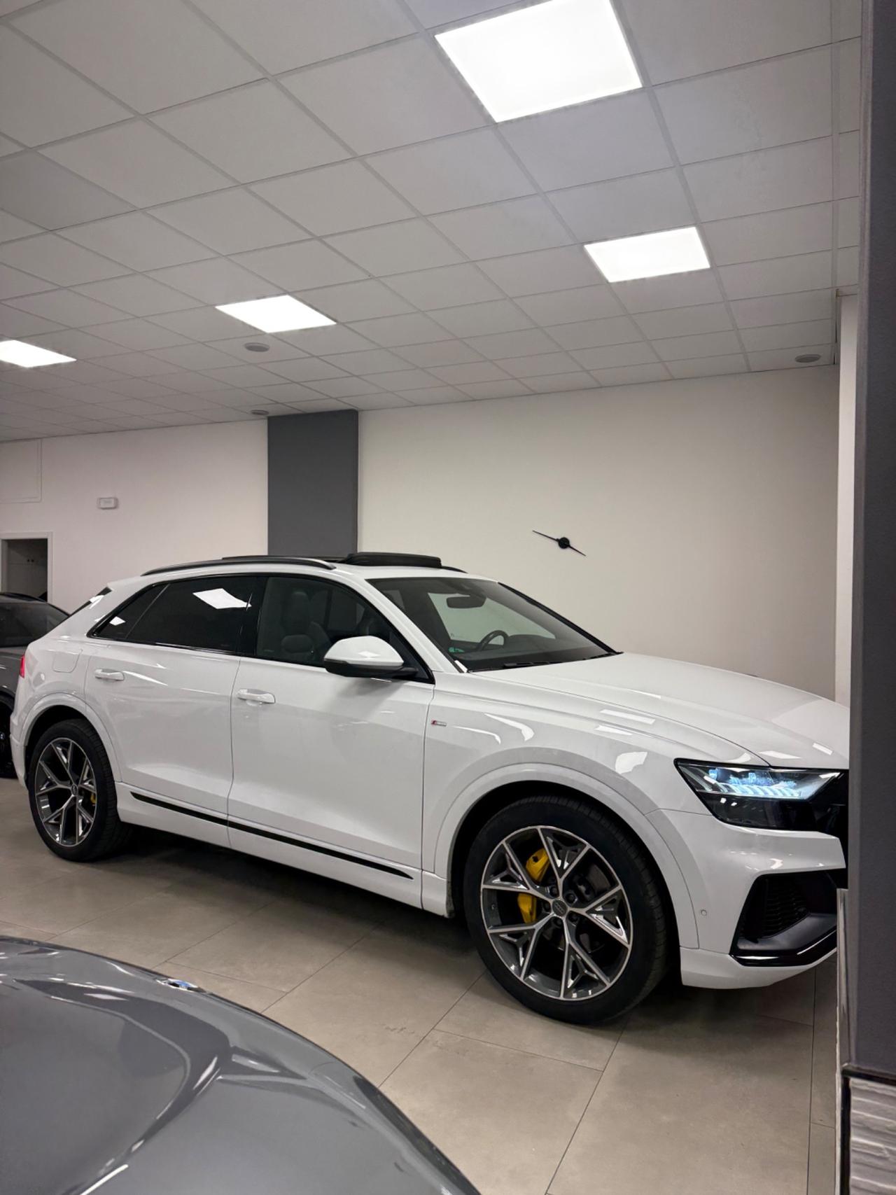 Audi Q8 50 TDI 286 CV quattro tiptronic Sport