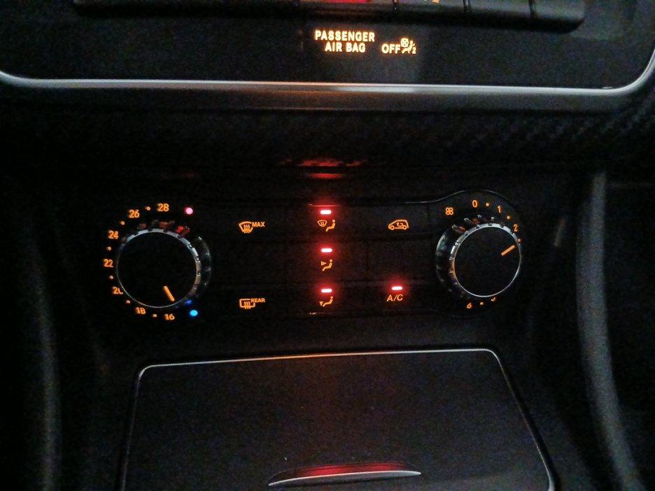 Mercedes-Benz GLA (X156) - GLA 200 d Automatic Business