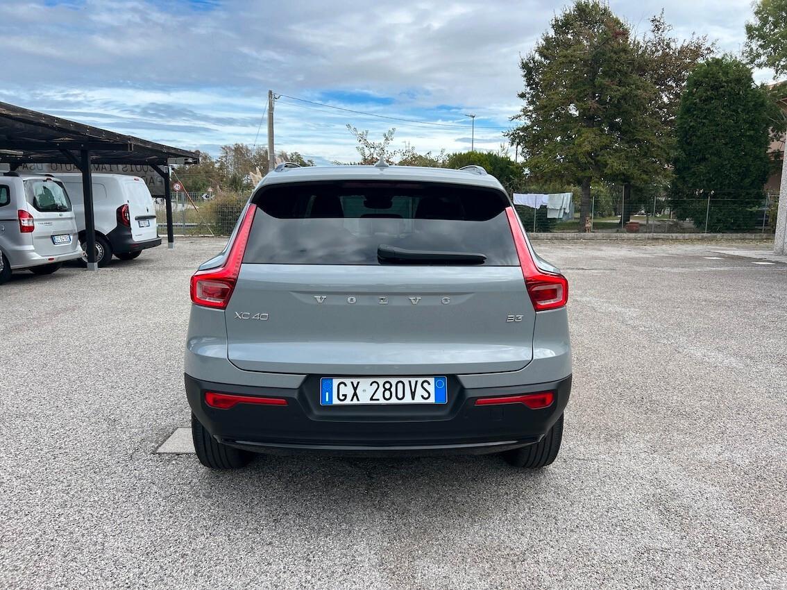 Volvo XC40 2.0 b3 Plus Black Edition auto - Tetto Apribile FULL OPTIONAL!!!