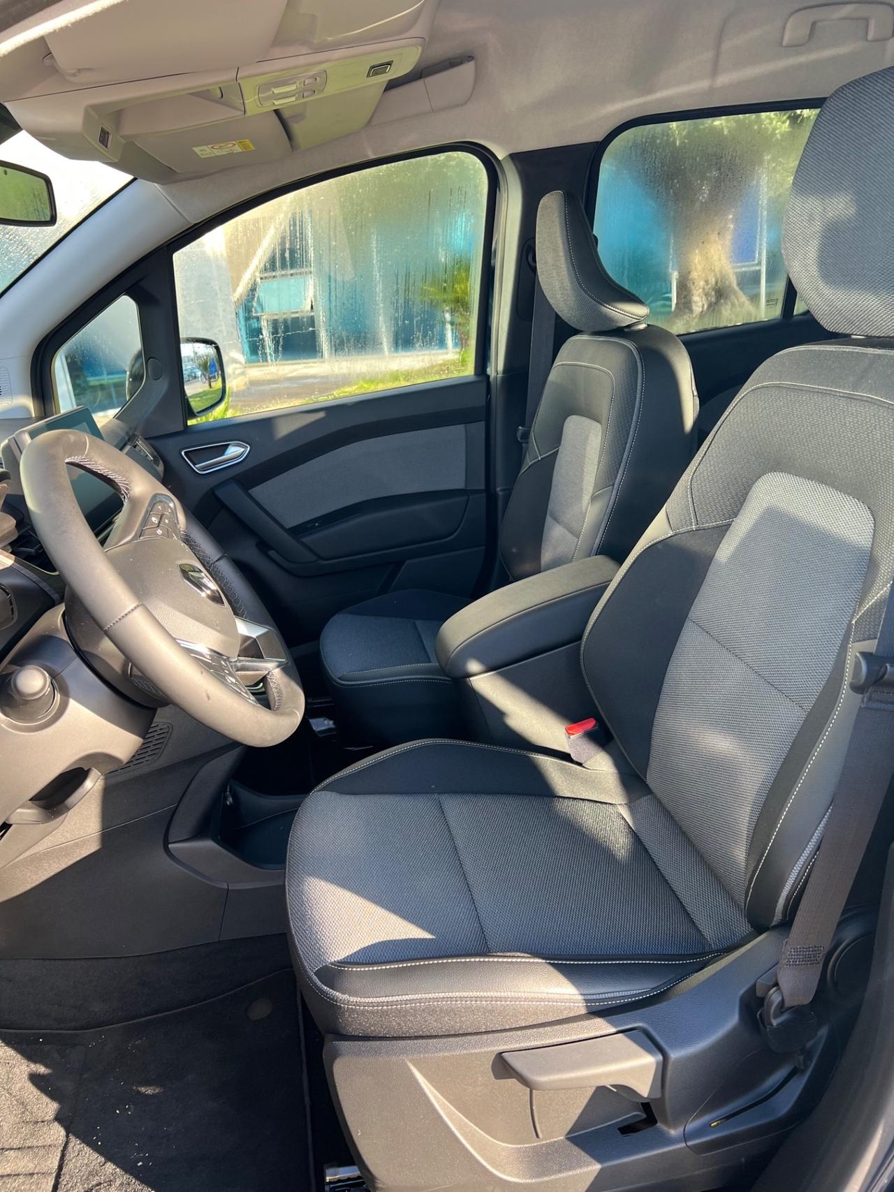 Renault Kangoo E-Tech Techno possibilità noleggio no scoring