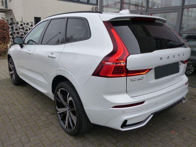 VOLVO XC60 B4 (d) AWD automatico Plus Dark