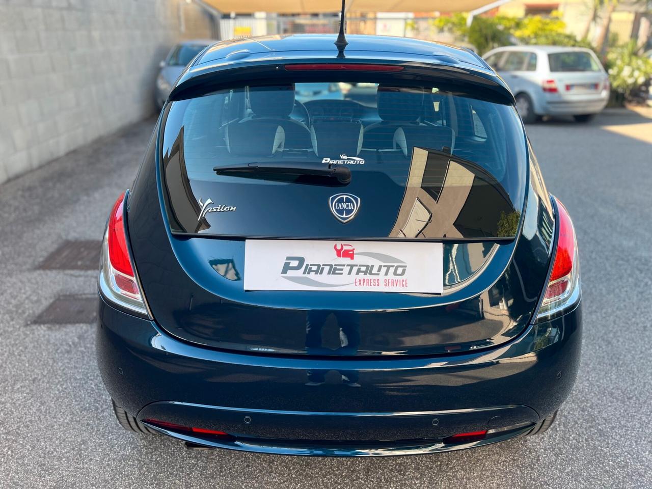 Lancia Ypsilon 1.3 mjt Gold 95cv E6 PDC/CLIMA/16;/TEL. OK NEOPAT.
