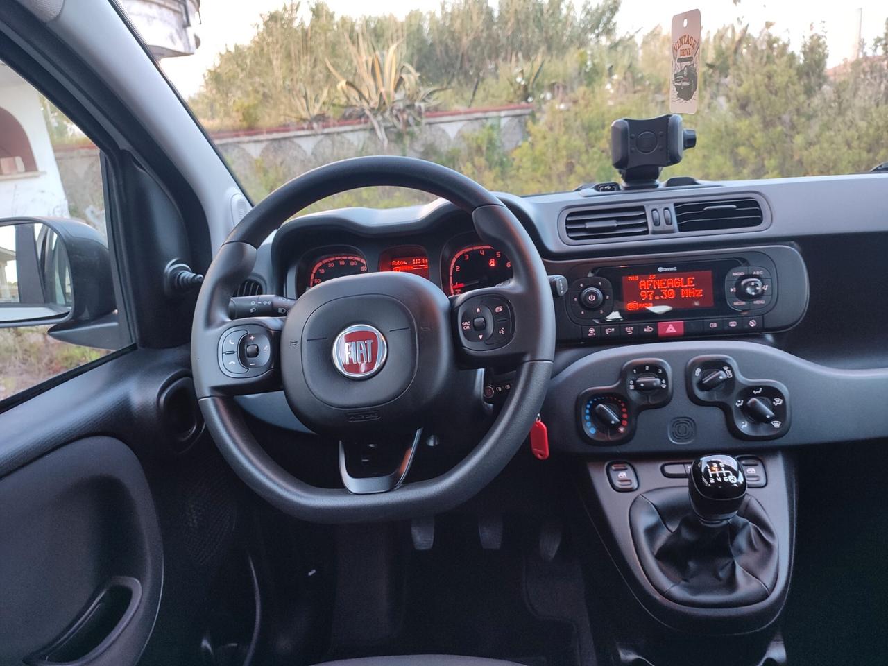 Fiat Panda HYBRID 1.0 S&S 70 CV E6D COMANDI AL VOLANTE CLIMA