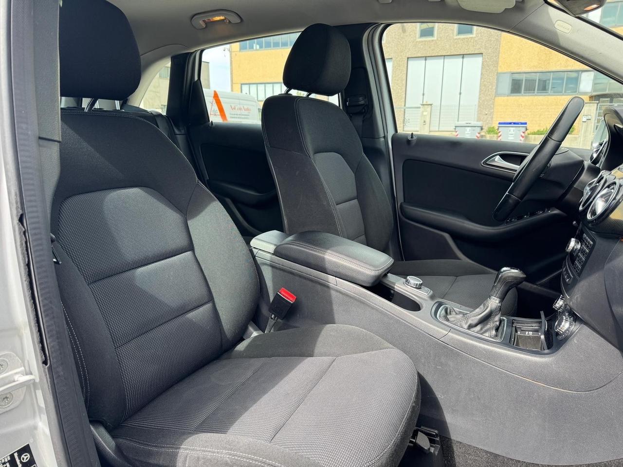 Mercedes-benz B 180 d Premium